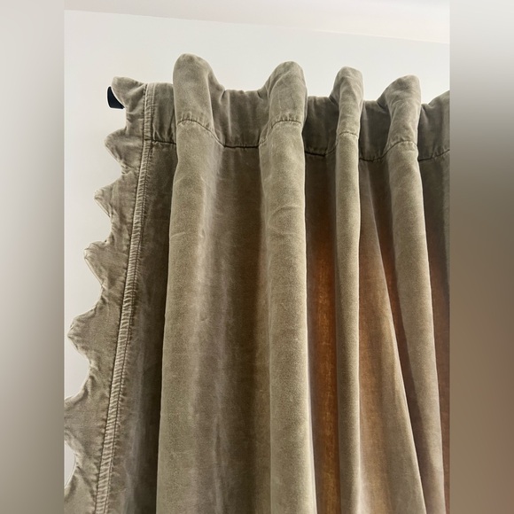 Anthropologie Sage Velvet Scalloped one panel Curtain 50”x96” - Picture 3 of 6